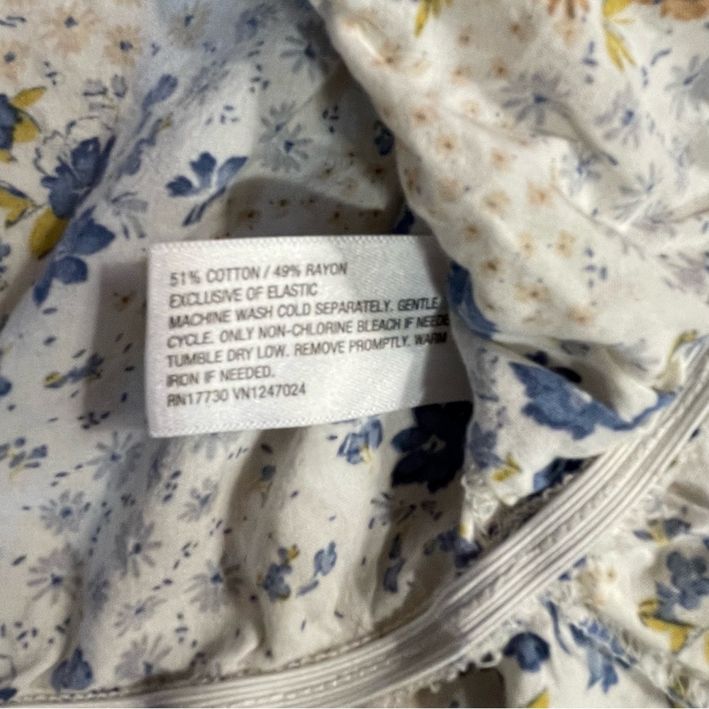 Future Collective Chic Floral Button-Up Blouse - Blue and Cream - Picture 8 of 9
